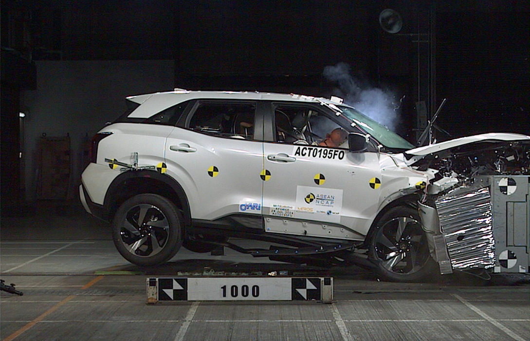 MITSUBISHI XFORCE