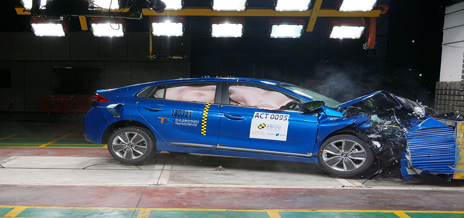 HYUNDAI IONIQ HYBRID
