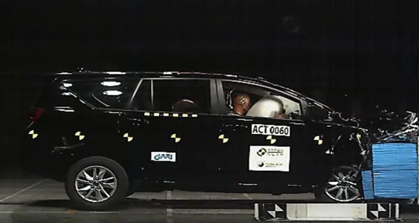 TOYOTA INNOVA