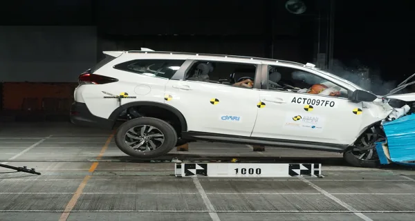 TOYOTA RUSH (2018)